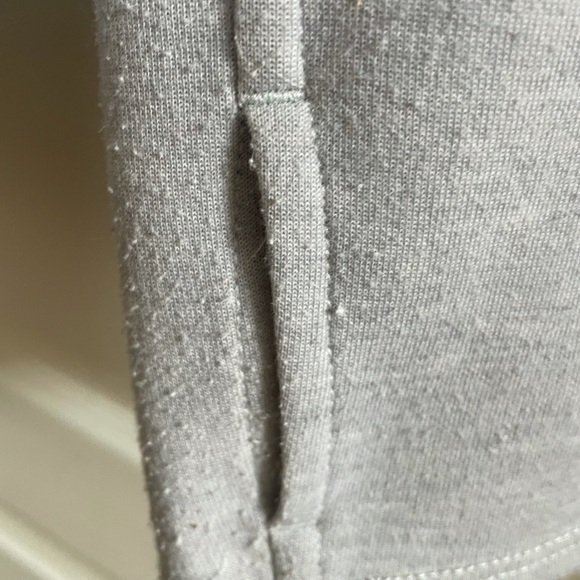 The Northface gray/silver woman’s pullover lightweight sweater Sz small petite - Picture 4 of 7